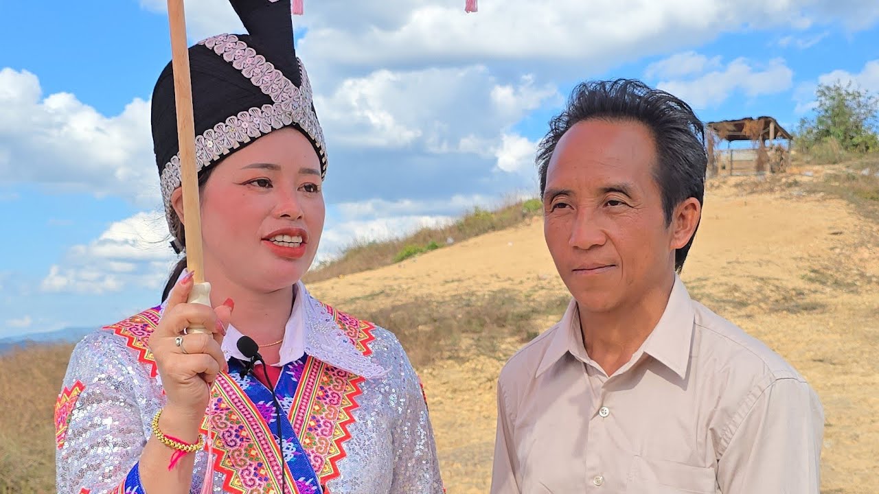 Kwv txhiaj plees puas muaj hnub tau koj by Neej nus Xyooj thiab  Ntxawm Lis