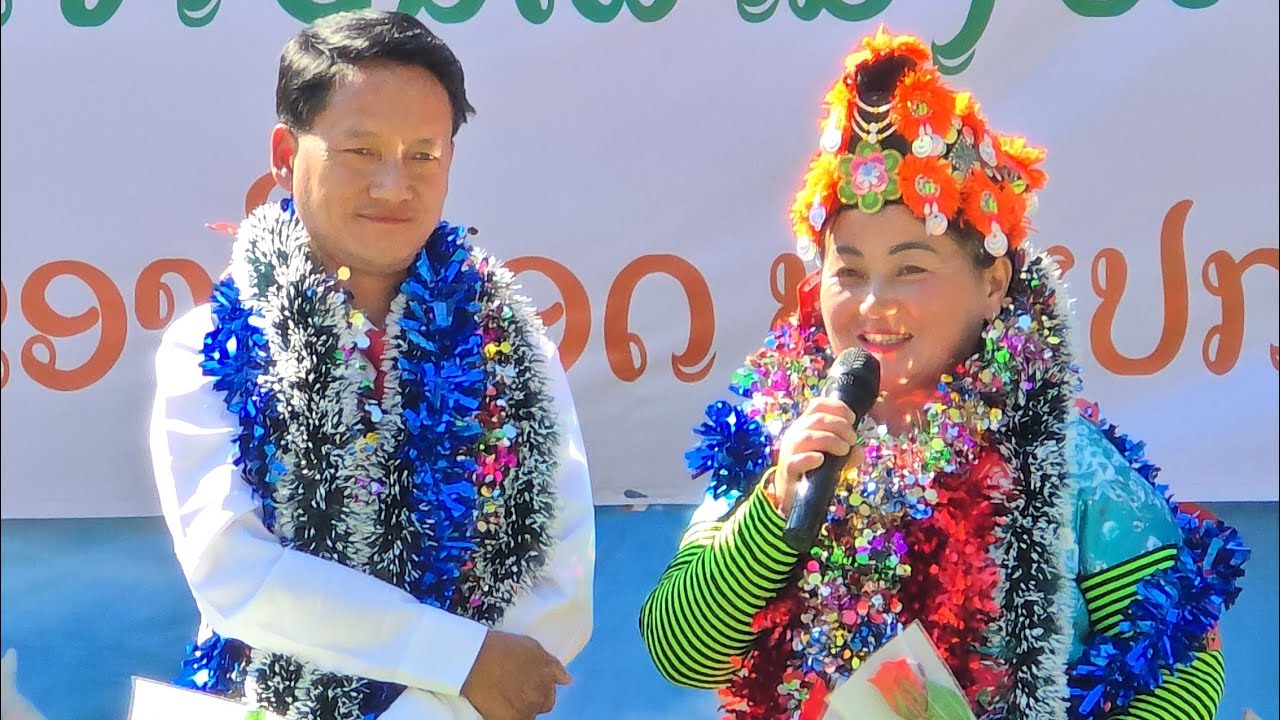 Nkauj kiab Lis thiab Yias Thoj hais kwv txhiaj hauv nplog teb