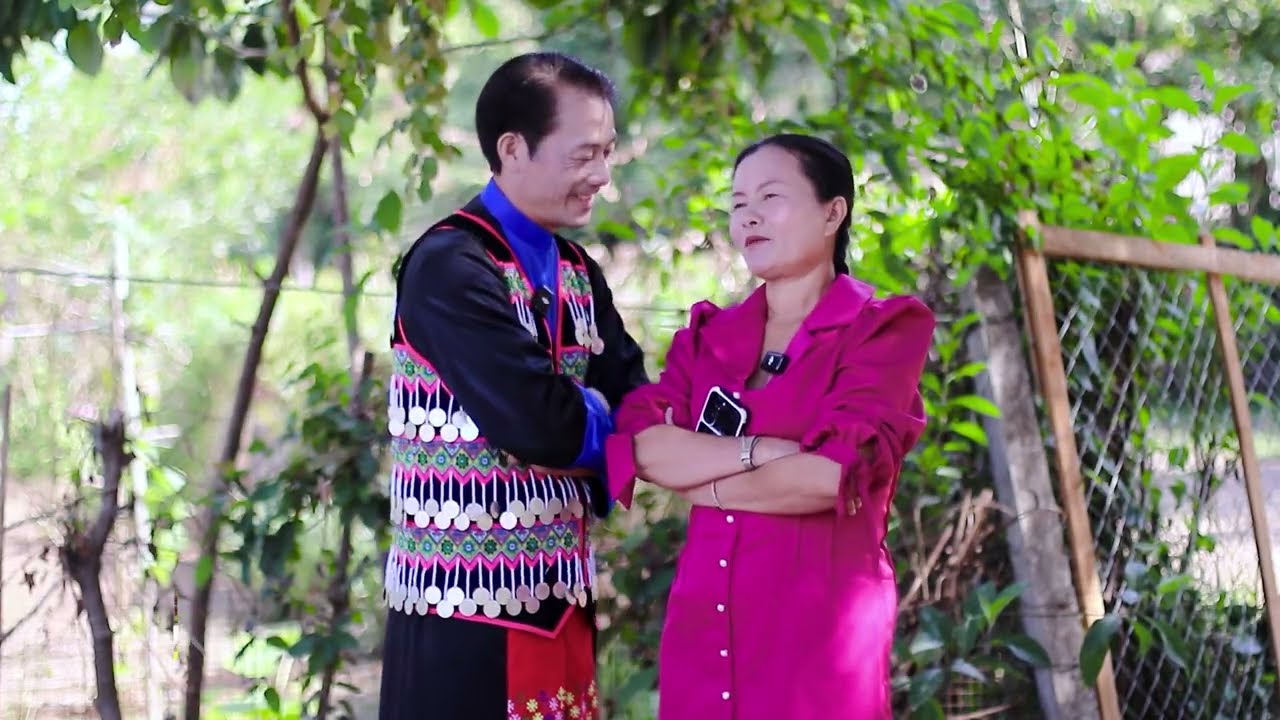 Yias Vaj qhia txog lub neej tseeb tiag rau Maiv vwj Hawj