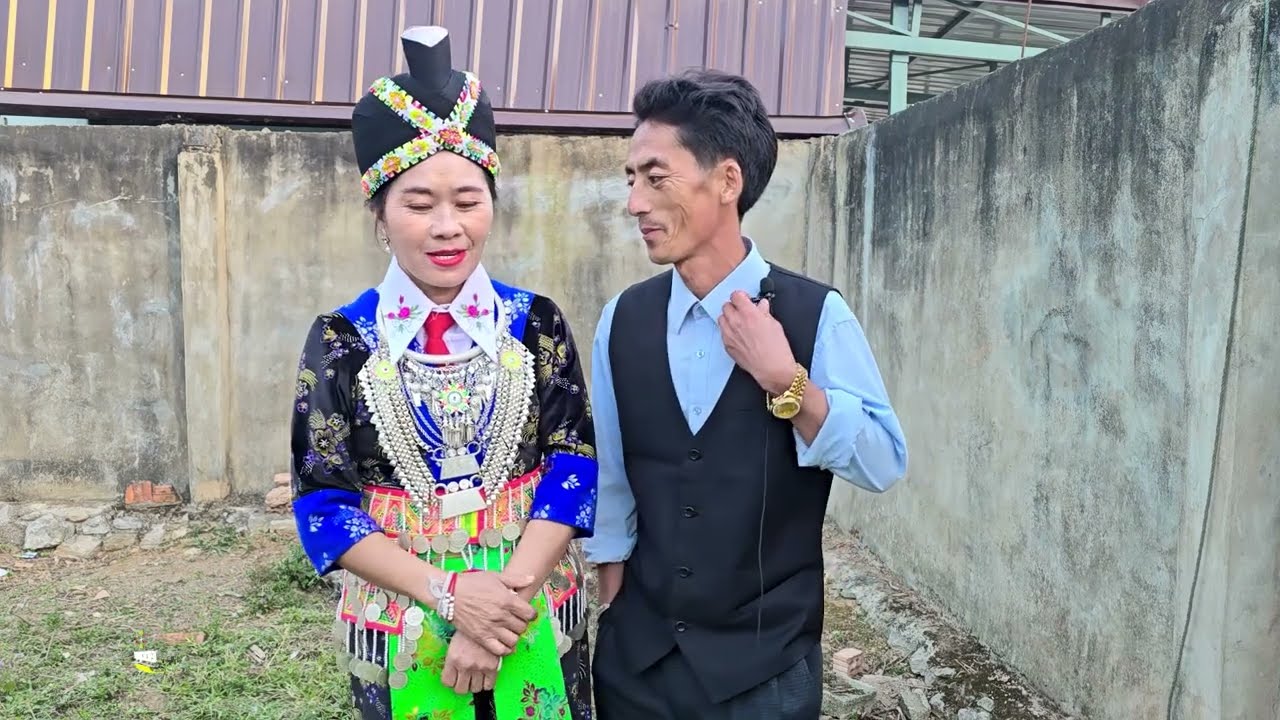 Kwv Txhiaj tsam koj dag hlub by Kuam Lauj thiab Kab Yaj