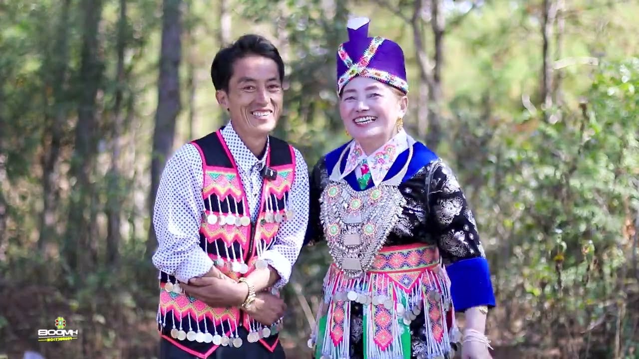 Kwv Txhiaj tuaj txog rooj teb no nrhiav puas tau tus hlub thiab by  Kuam Lauj thiab Kaj siab Hawj