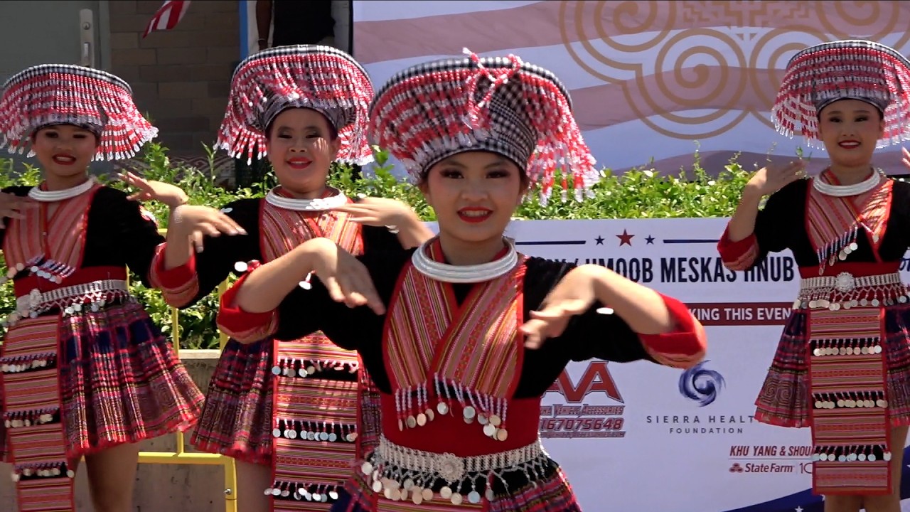 Hmong American day pab ntxhais  Dance