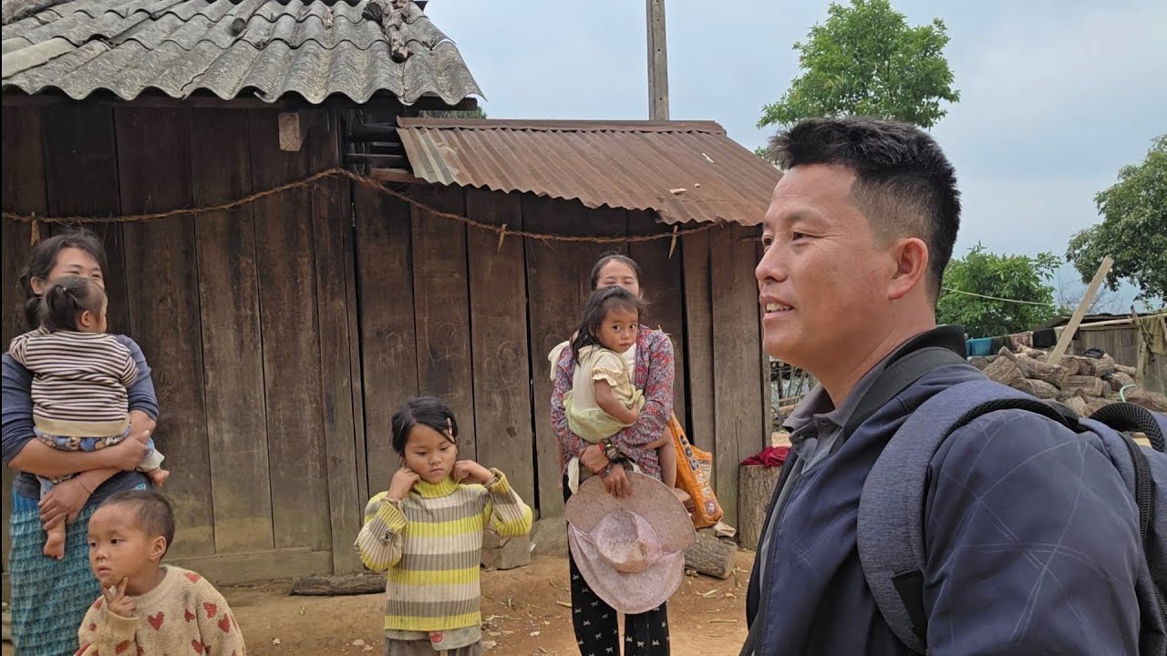 Zos Hoib Thauj (ບ້ານ ຫ້ວຍເທົ່າ). May  11,2026.